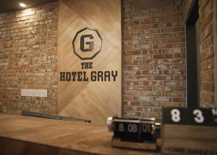 Hotel Gray *