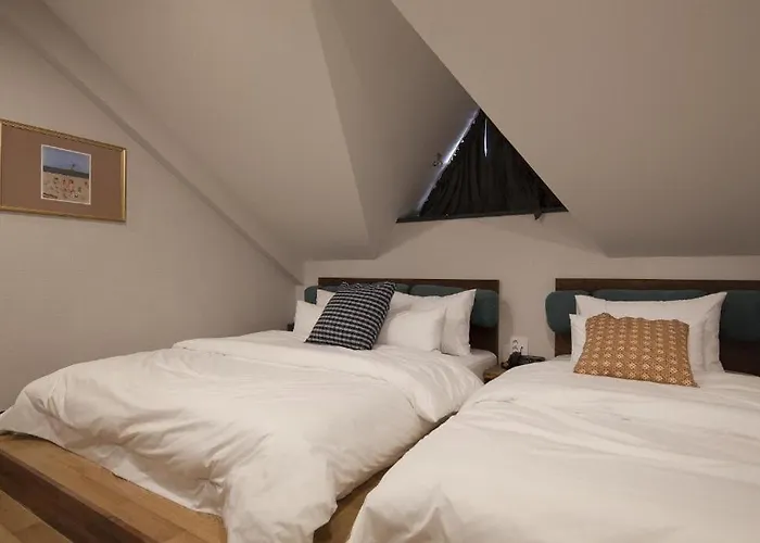 Gray Hotel *