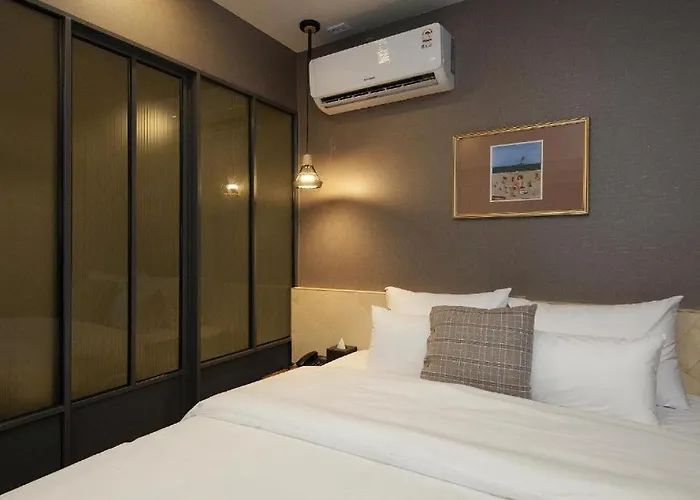 Gray Hotel