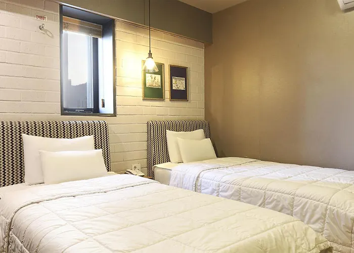 Hotel Gray