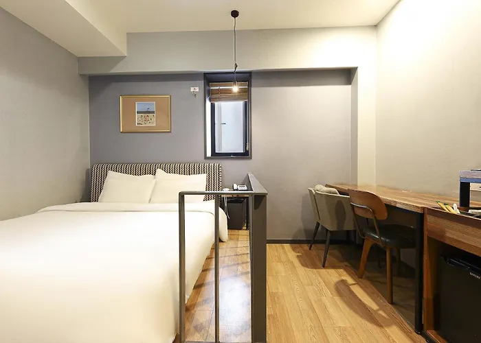 Hotel Gray *