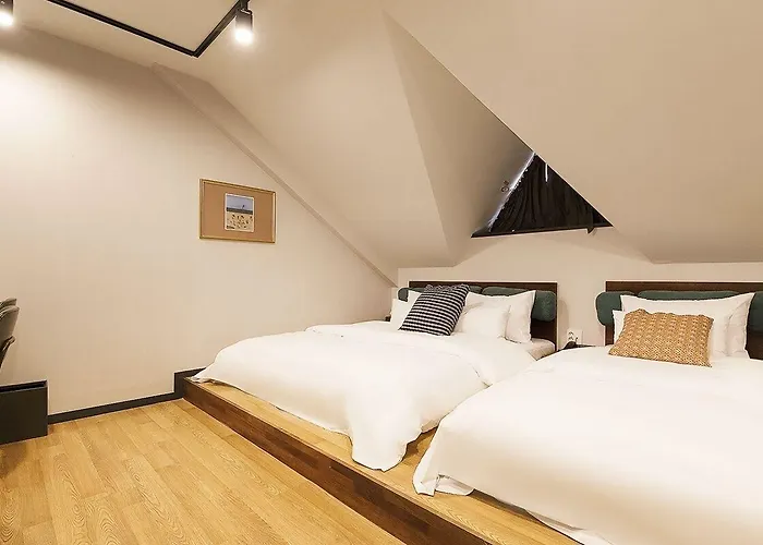 Hotel Gray *